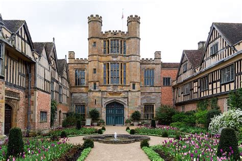 tudor estate|famous tudor houses.